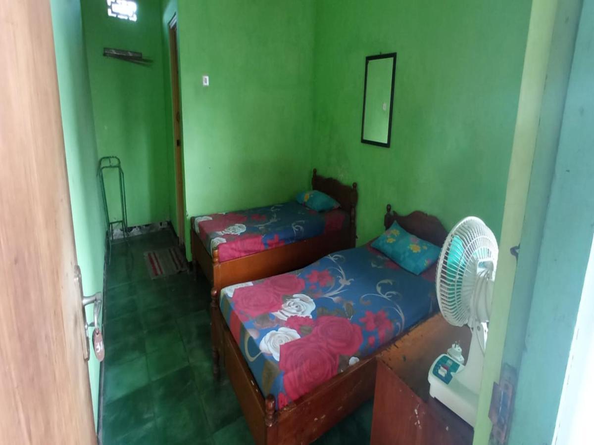 Bali Asri Pacitan Exterior photo